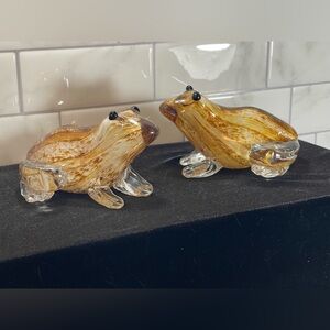 Handblown Handcrafted Glass Amber Swirl Frog Paperweight Figurines set of 2  🤎🧡